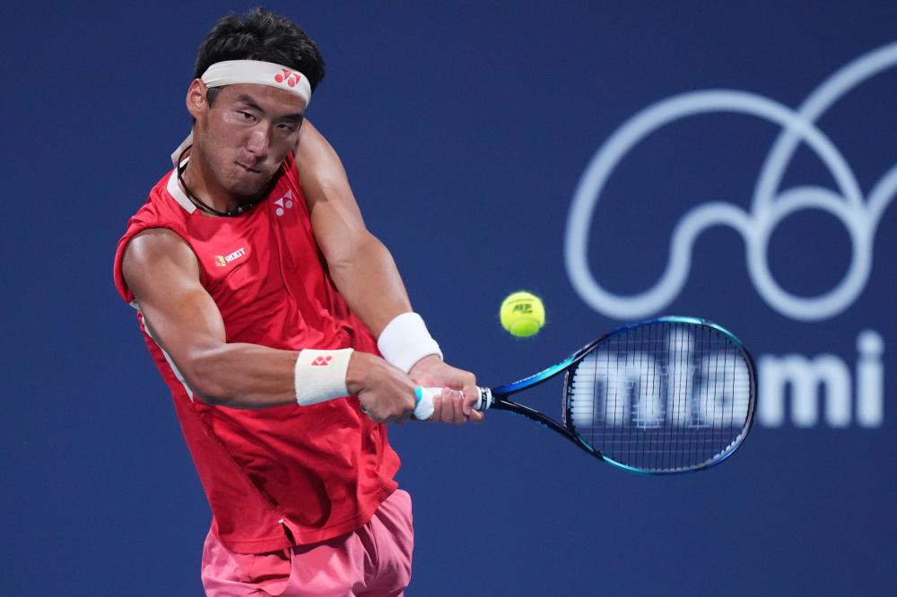 他以冷静的 他以冷静的